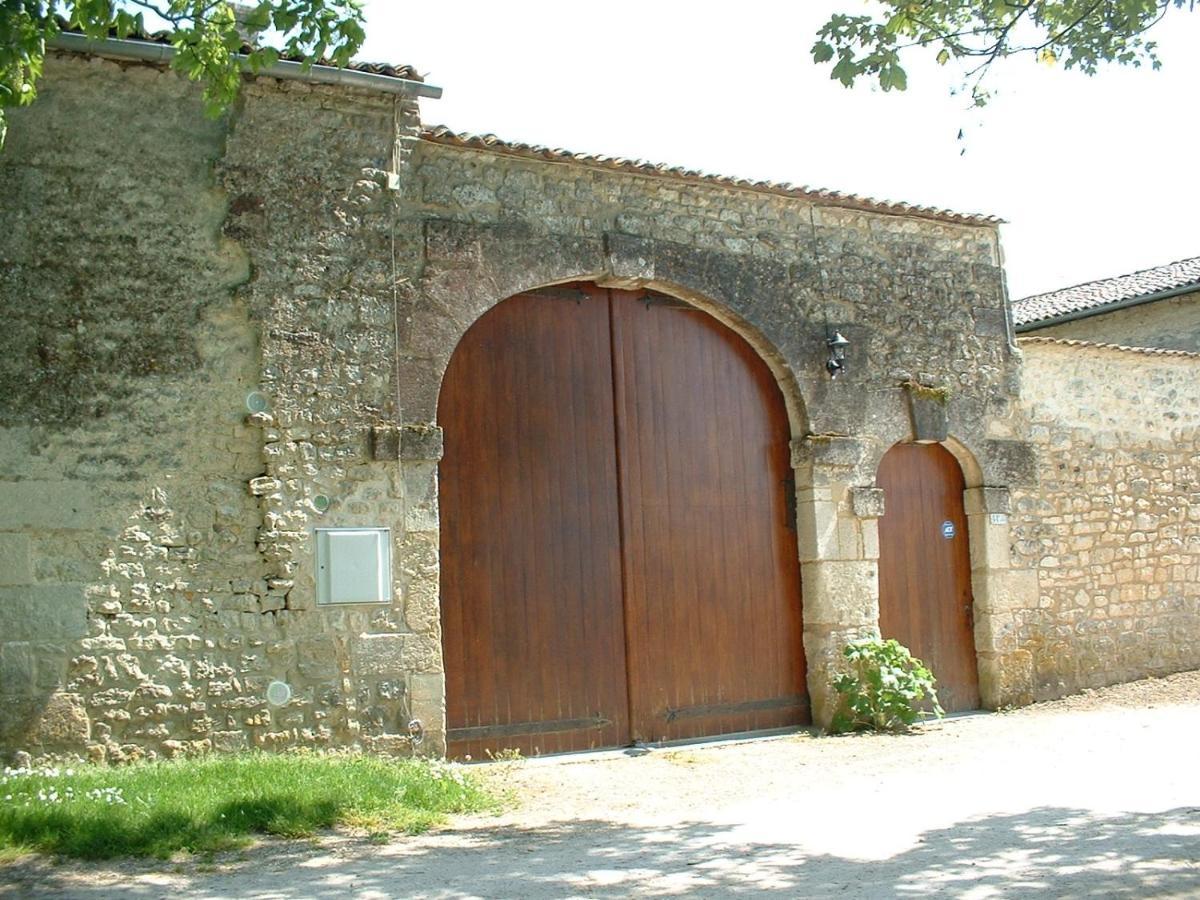 La Laiterie Du Logis Bed & Breakfast Chaniers Eksteriør bilde
